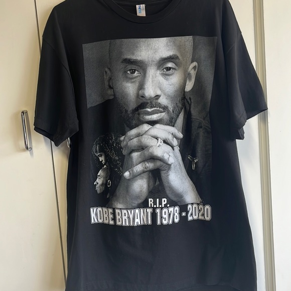 R.I.P Kobe Bryant, 1978–2020, size large, black T-shirt, used, in good condition - Picture 2 of 5